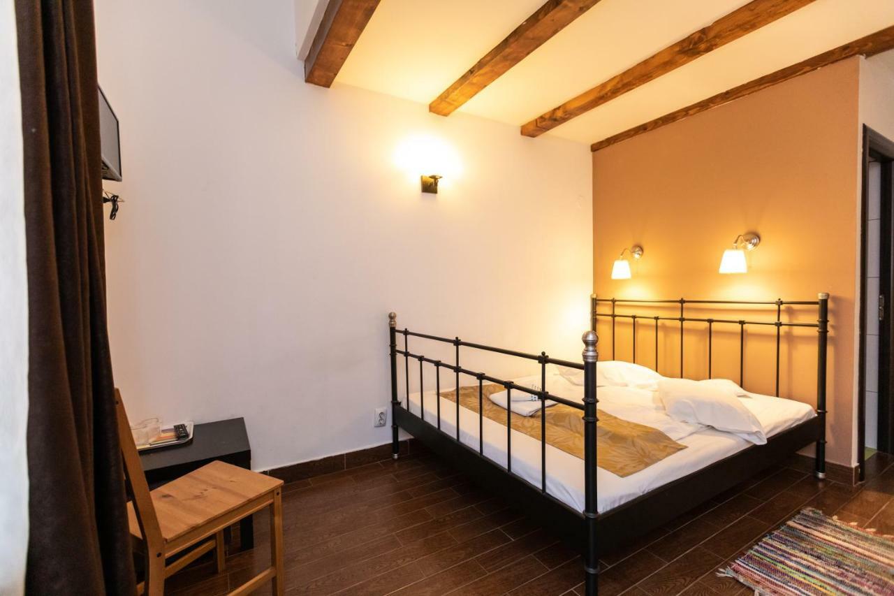 Pensiunea Pianino Brassó Kültér fotó